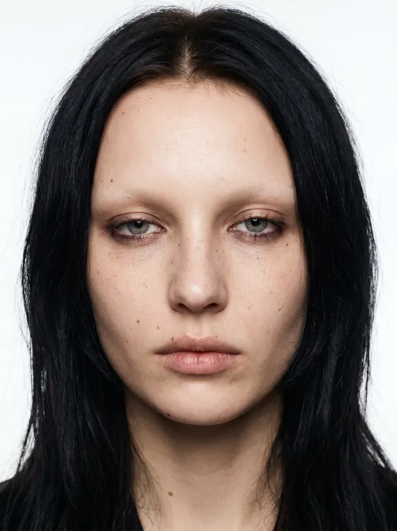 A VISUAILS custom model portrait