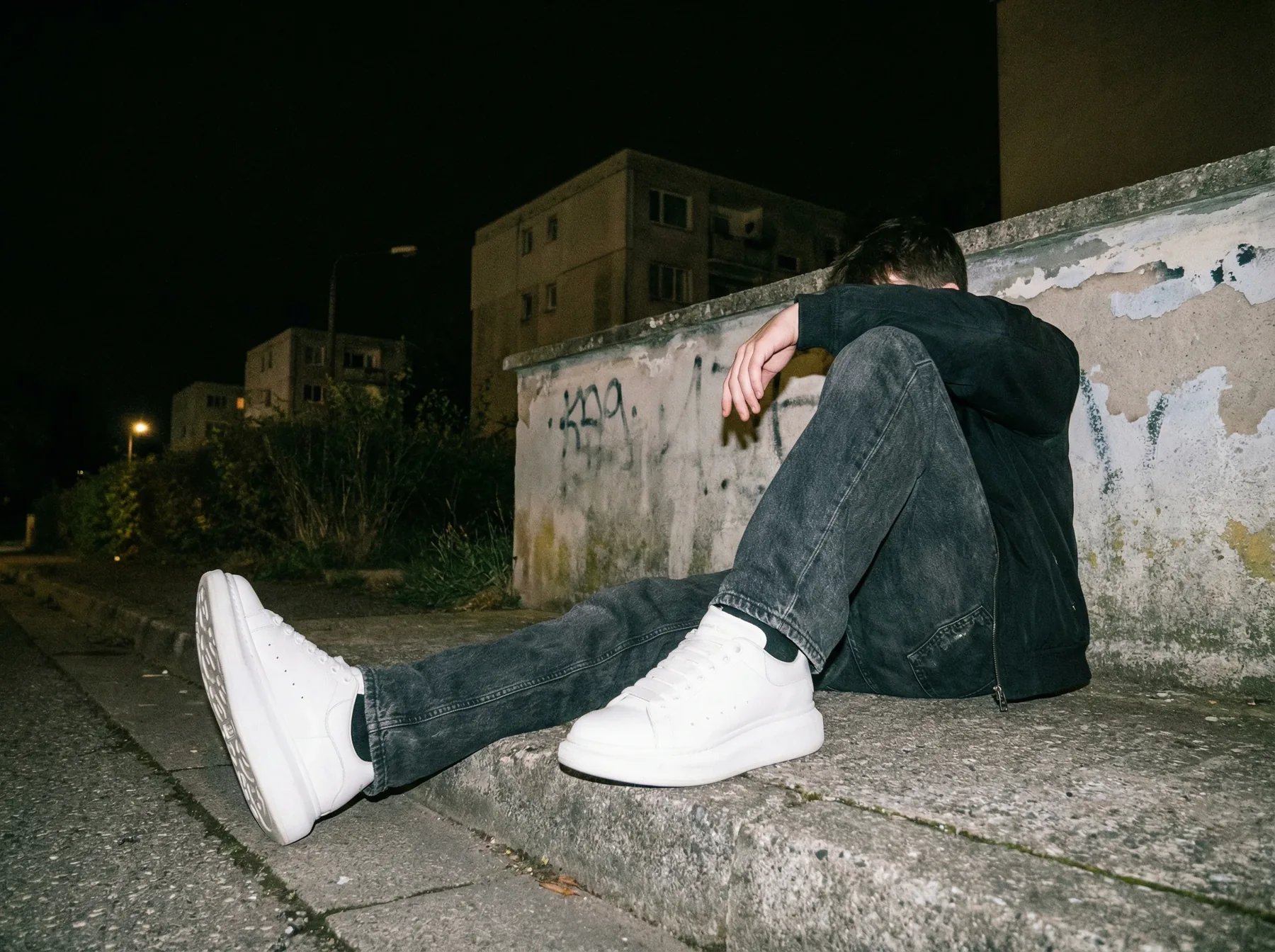 Flash-style lifestyle visual 7